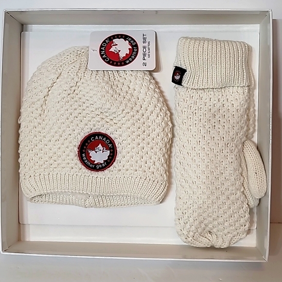 Canada Weather Gear  Hat & Mittens 2 piece set - Picture 1 of 6
